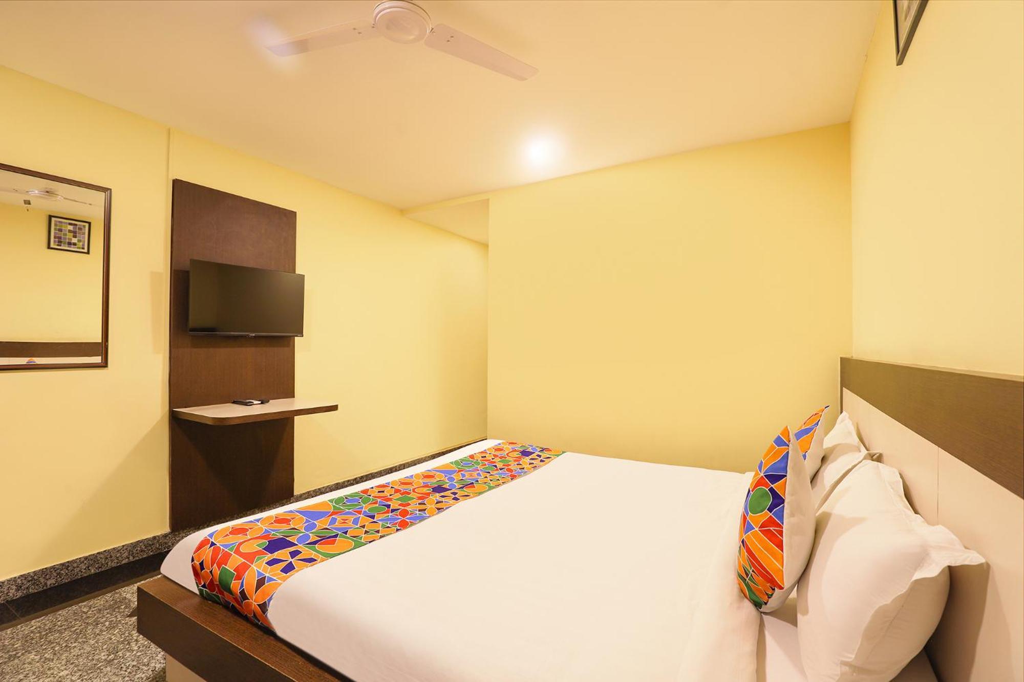 Fabhotel Chamiers Park - Nandanam Ченай Екстериор снимка