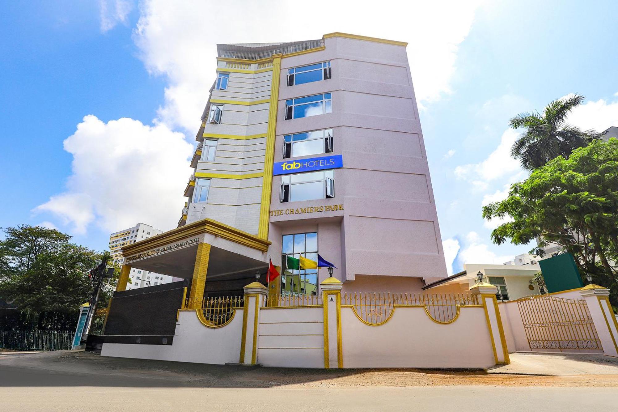 Fabhotel Chamiers Park - Nandanam Ченай Екстериор снимка